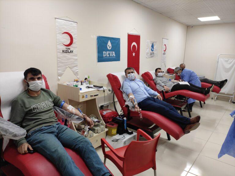 Deva Partisi Şanlıurfa’da düzenli kan bağışına devam ediyor