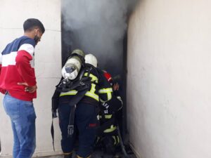 Şanlıurfa’da elektrik kontağından çıkan yangın az kaldın evi külle çeviriyordu