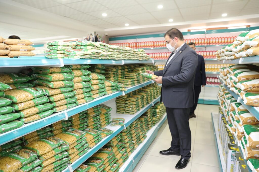 Canpolat sosyal marketi inceledi