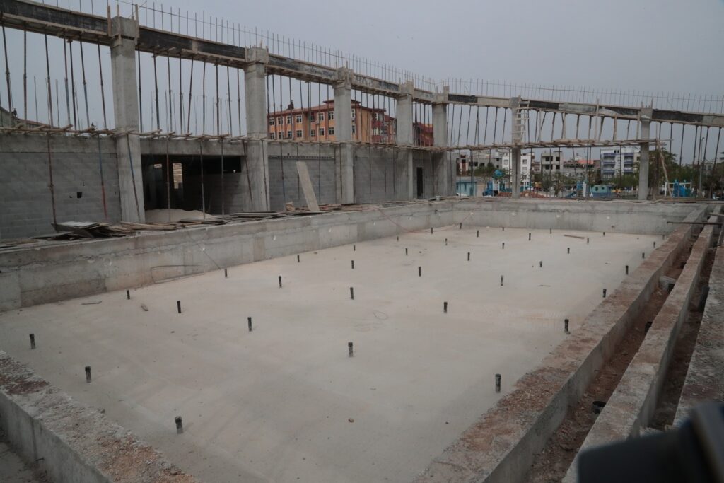 Eyyübiye’de yarı olimpik havuz çalışmaları sürüyor