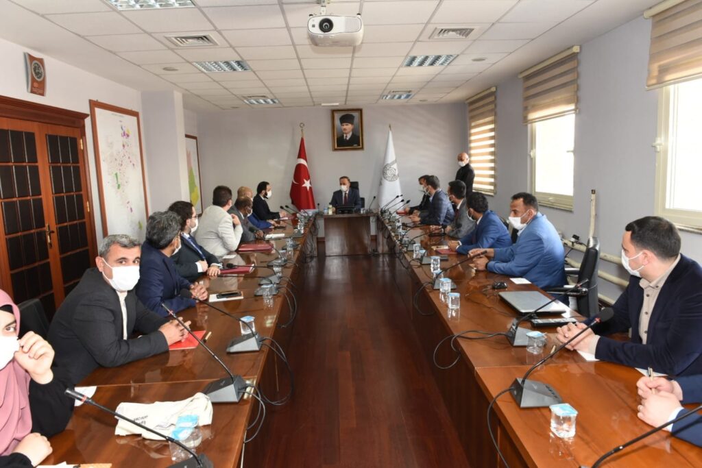 Katar’dan Şanlıurfa ile Telabyad’a eğitim ve sağlık desteği