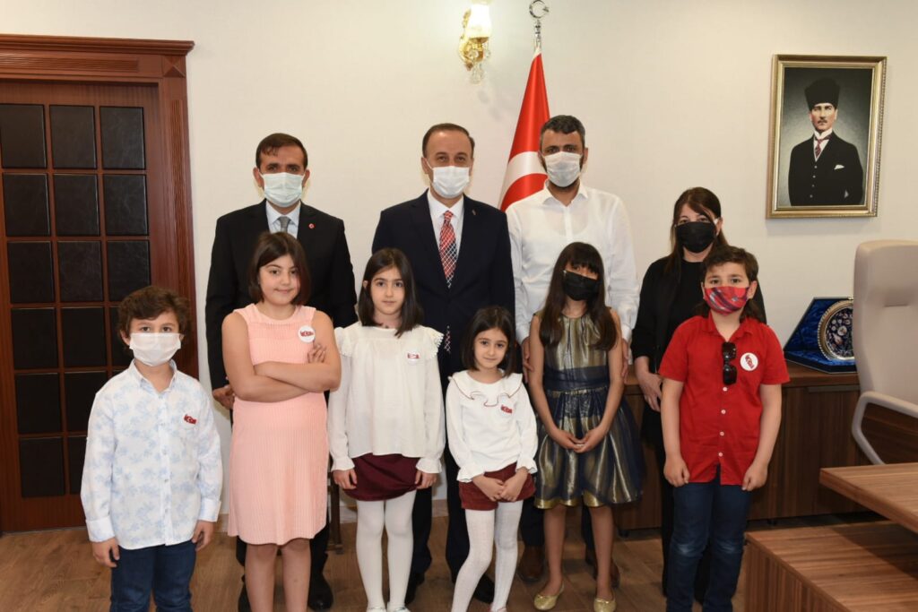 Şanlıurfa Valisi Erin, Makamını Çocuklara Devretti