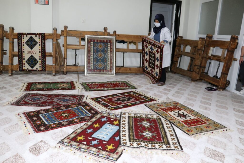 Şanlıurfa’da açılan kurslarla kadınlar meslek ediniyor