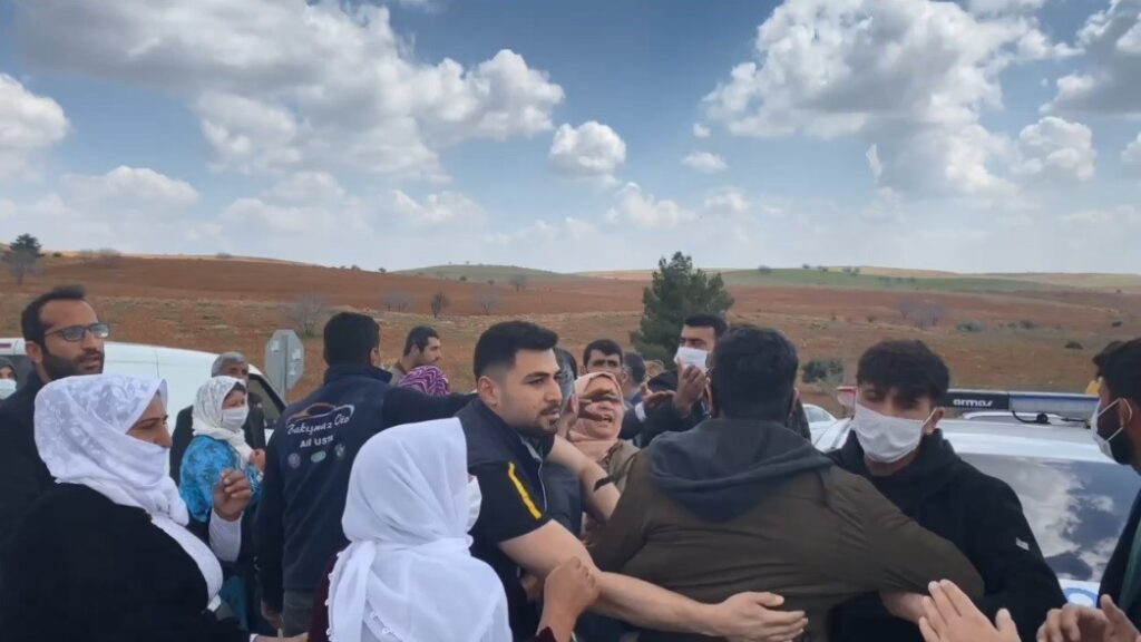 Şanlıurfa’da Düğün konvoyunda yaşanan kaza sonrası kavga çıktı