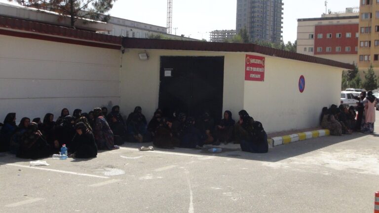 Şanlıurfa’da iki kardeş sulama kanalında boğularak hayatını kaybetti.