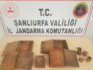 Şanlıurfa’da JASAT alıcı kılığında 500 bin dolar değerindeki kitabeleri ele geçirdi