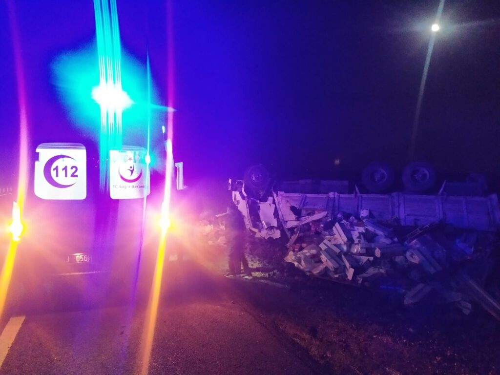 Şanlıurfa’da Köpeğe çarpmamak için kaza yaptı