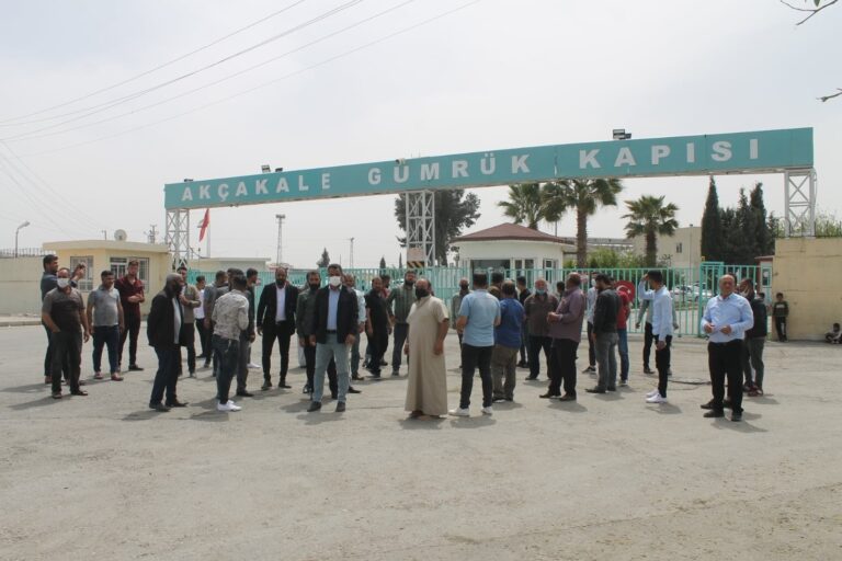 Şanlıurfa’da Nakliyecilerden sınır ötesindeki ayakbastı parasına tepki