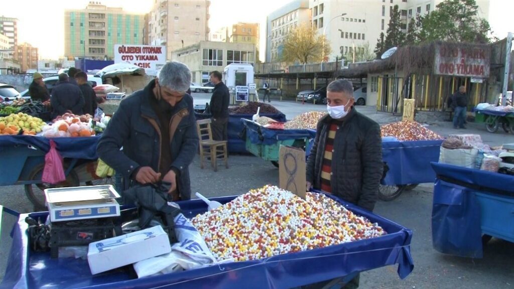 Şanlıurfa’da Pandemi seyyar satıcıların sayısını arttırdı