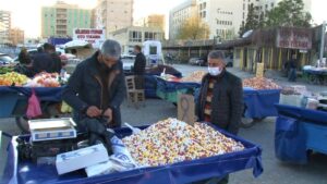 Şanlıurfa’da Pandemi seyyar satıcıların sayısını arttırdı