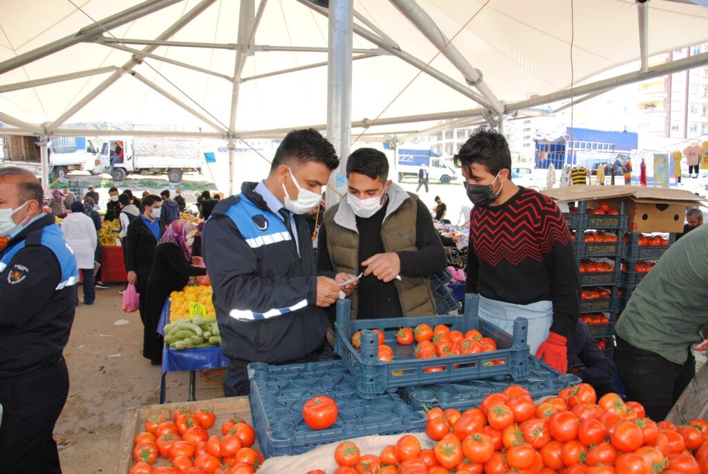 Şanlıurfa’da Semt pazarlarındak fiyatlar denetlendi