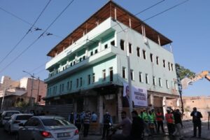 Urfa’da Kızılay meydan projesinde son engel yıkıldı