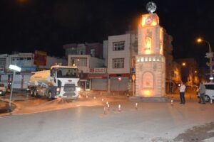 Viranşehir’de caddeler köpüklü su ile yıkandı