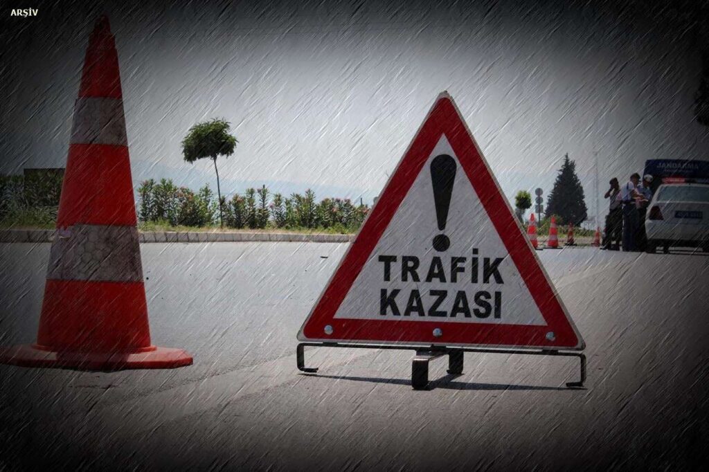 Suruç’ta otomobil şarampole devrildi: 4 yaralı