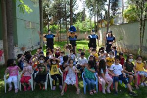 Şanlıurfa’da anaokulu öğrencilerine polislerden eğitim