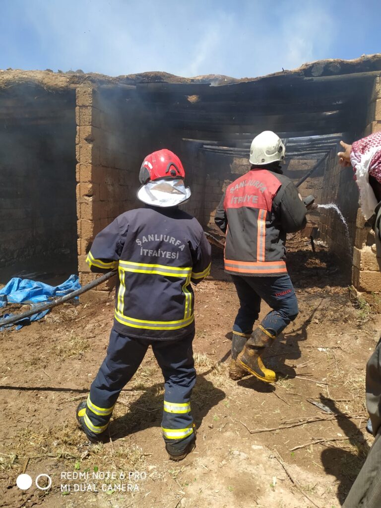 Ceylanpınar’da bir ev küle döndü