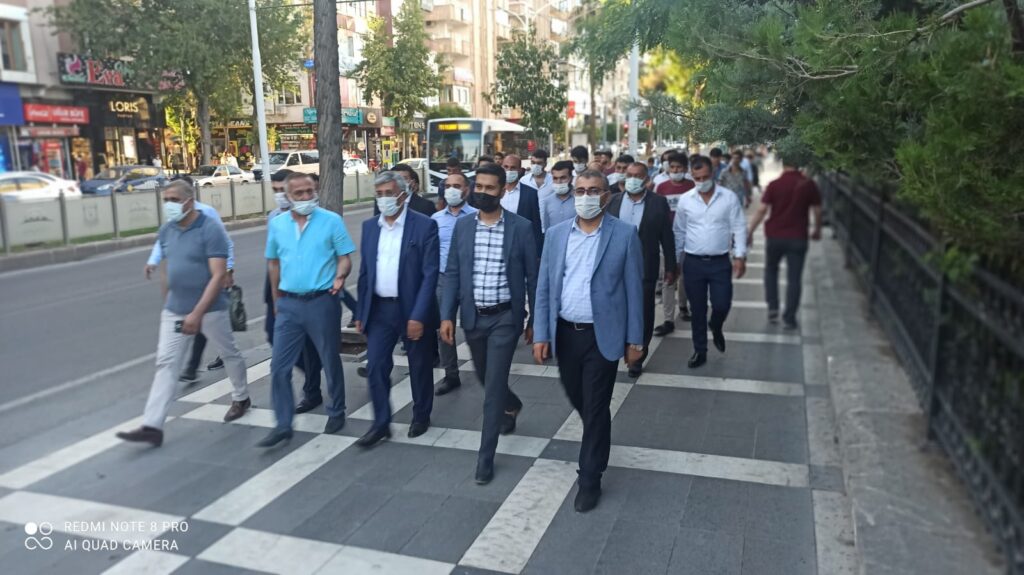 Şanlıurfa’da Gelecek Partisi Filistin’e Destek Çadırını ziyaret etti