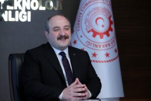 Bakan Varank: “Yeni nesil teknolojilerde dünyayı takip eden değil yönlendiren bir ülke olmayı hedefliyoruz”