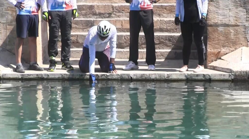 Balıklıgöl’ün suyu çevre bilinci için bisikletle Van Gölü’ne götürülecek