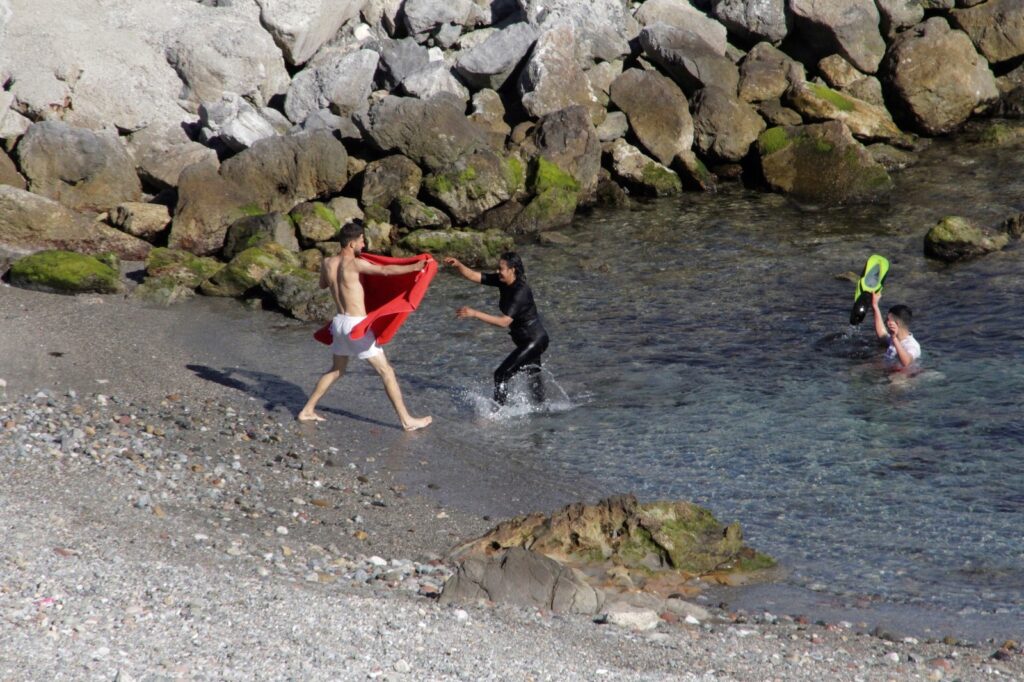 Ceuta’ya (Sebte) en az 5 bin Faslı göçmen giriş yaptı