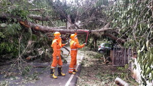 Hindistan’ı Tauktae fırtınası vurdu: 20 ölü