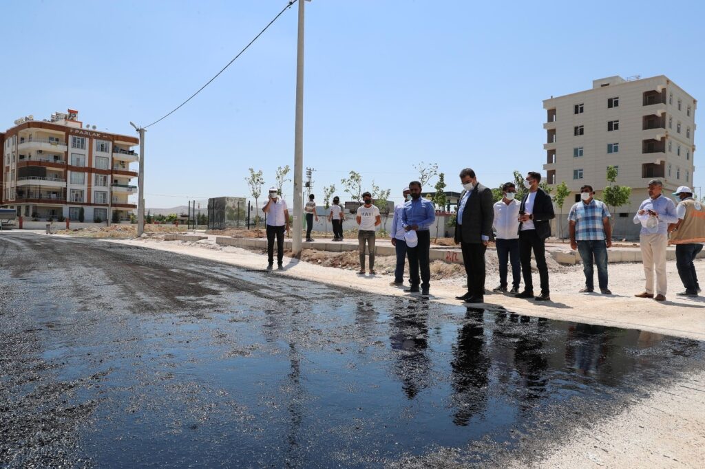 Konuklu’ya asfalt ve semt sahası yapılıyor