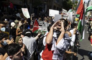 New York’ta İsrail Başkonsolosluğu önünde Filistin’e destek gösterisi