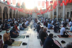 Peygamberler şehrinde bayram namazı coşkusu