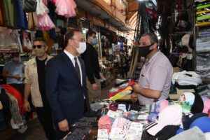 Şanlıurfa Valisi açılma öncesi çarşı esnafını ziyaret etti