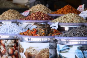 Şanlıurfa’da Bayram tezgahları kuşlara kaldı