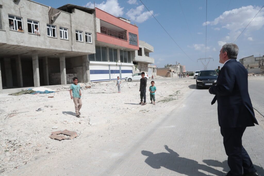 Şanlıurfa’da Turizm yolu için yıkım çalışmaları sürüyor