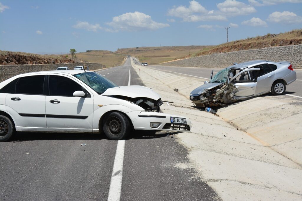 Siverek’te trafik kazası: 8 yaralı
