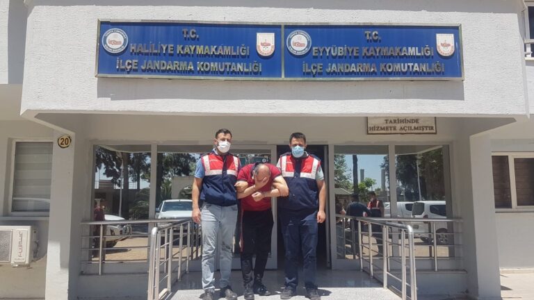 Suç makinesi tacizci eski öğretmen Şanlıurfa’da yakalandı