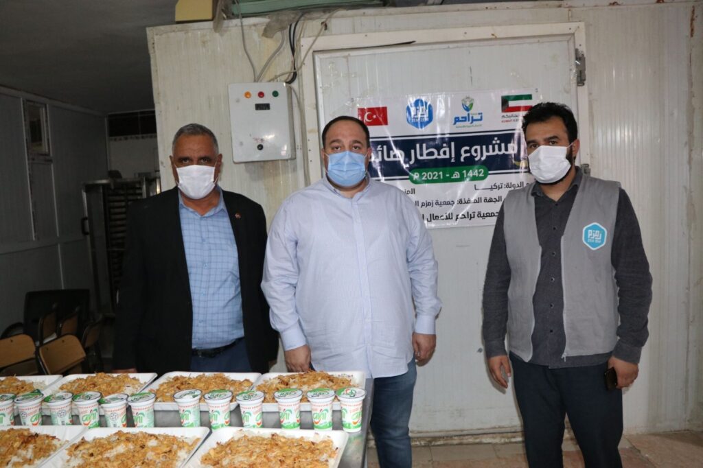 Viranşehir’de her gün 300 aileye sıcak yemek