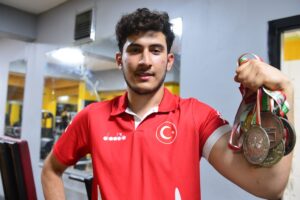 Şanlıurfa’da Milli bilek güreşçi, Bakan Varank ile yapacağı maçı heyecanla bekliyor