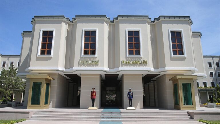 İçişleri Bakanlığı: 6 ülkeden gelen uçuşlar durduruldu