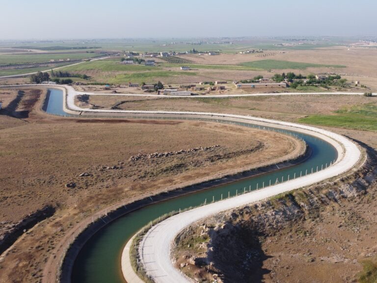 Harran’da yol yapım çalışmaları sürüyor