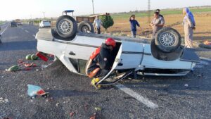 Akçakale’de otomobil takla attı: 3 yaralı