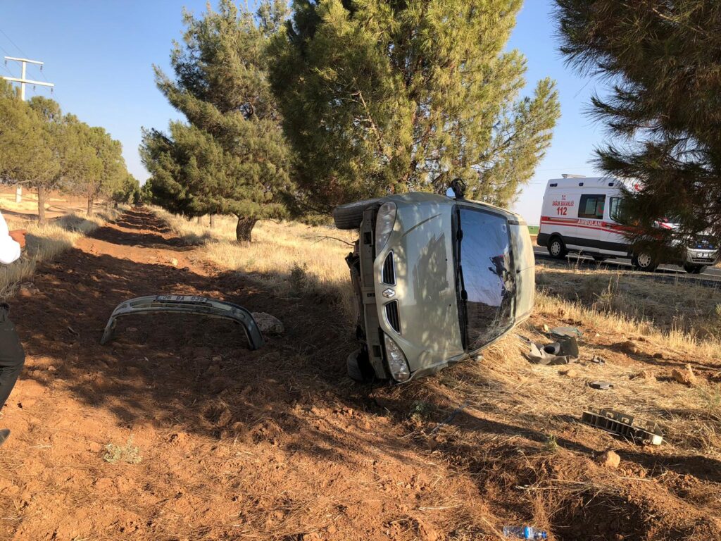 Ceylanpınar’da otomobil takla attı: 2 yaralı