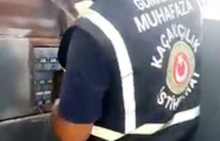 Akçakale’de gümrükte bin paket kaçak sigara ele geçirildi