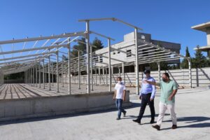 Bozova’da Bölgenin en büyük hayvan pazarında çalışmalar devam ediyor