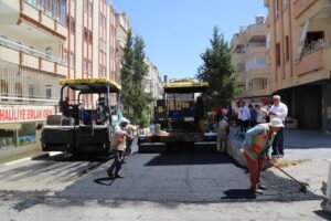 Haliliye’de asfalt çalışması sürüyor