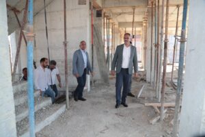 Kuş, yapımı süren gençlik merkezini inceledi