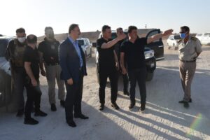 Şanlıurfa Valisi Erin, Telabyad’da çocukları sevindirdi