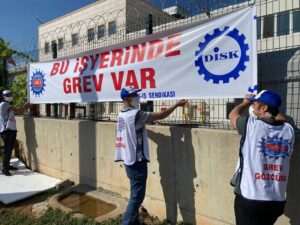 Şanlıurfa’da bir Fabrikada işçiler greve başladı