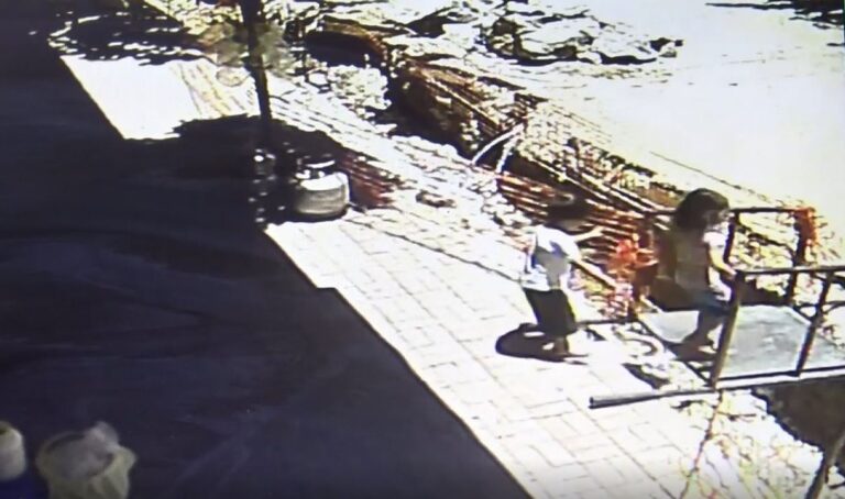 Şanlıurfa’da Çukura düşen çocuğun yardımına üniversiteli genç yetişti