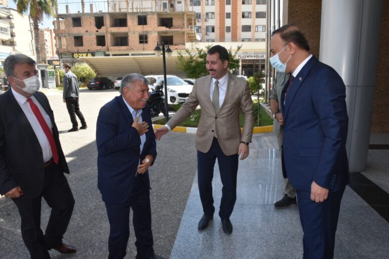 Şanlıurfa’da Kadim Aşiretler Federasyonu Vali Erin’i ziyaret etti