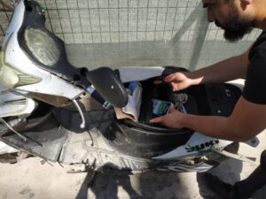 Şanlıurfa’da Sınırdan geçmeye çalışan elektrikli bisikletten cep telefonu çıktı