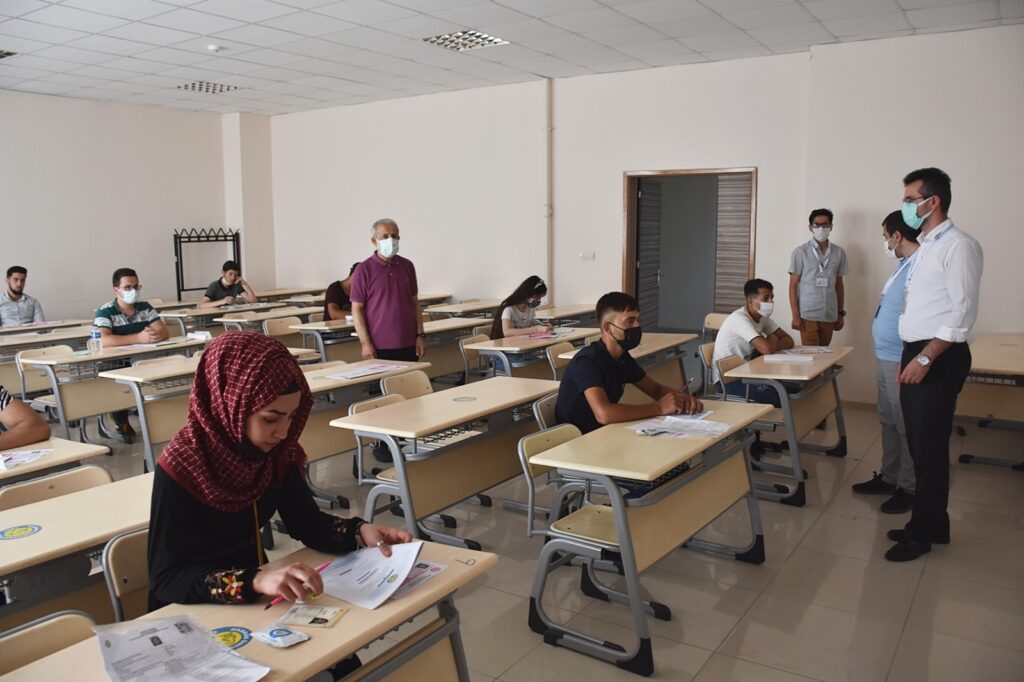 Şanlıurfa’da Yabancı uyruklu öğrencilerin sınav heyecanı