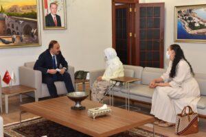 Şehit ailesinden Şanlıurfa Valisine ziyaret